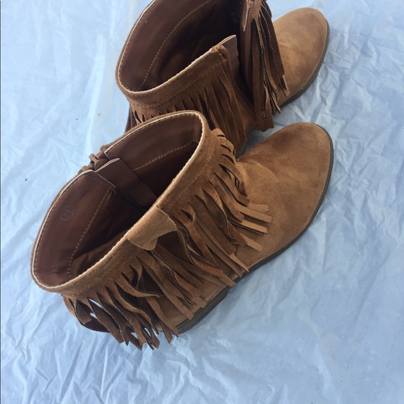 Godiva Ankle Fringe Boot - Picture 3 of 8